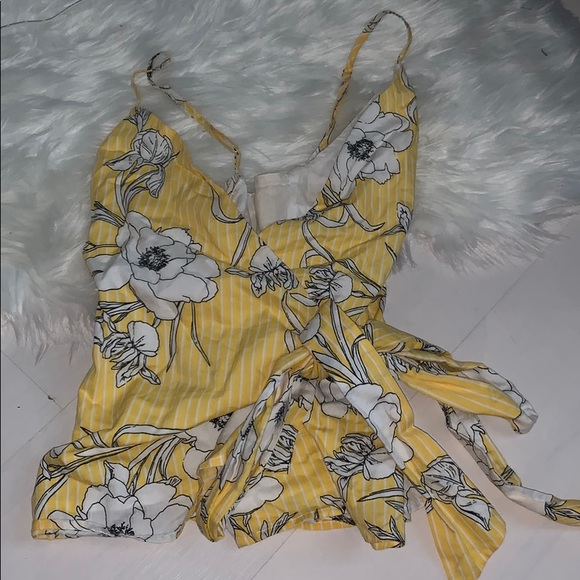 Side tie yellow tank - Picture 1 of 1